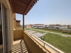 3BR + Maid Townhouse | Vacant | Upgraded Interior