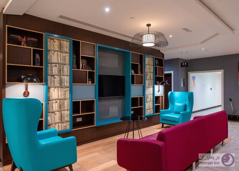 10 PremierInnDubaiInternationalAirport_Lobby. jpg