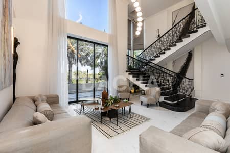 4 Bedroom Villa for Sale in Jumeirah Islands, Dubai - Lake view | Renovated | Prime Location