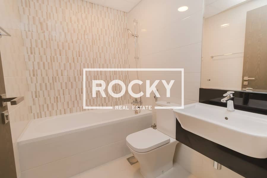 12 Rocky real estate - Al Warqa 1 - Al Qemzi Building - Apartment (10 of 15). jpg