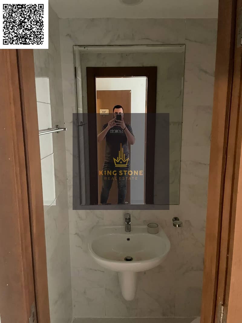10 0bf1c36f-e14c-4ac7-94d2-0c7792c6c997. jpeg