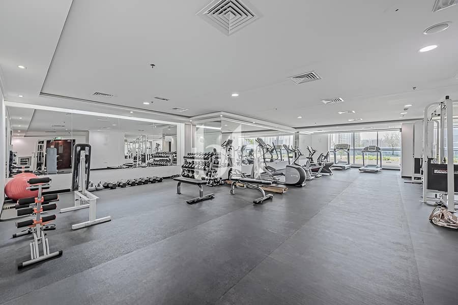 11 Majestic Tower 1 BR 1