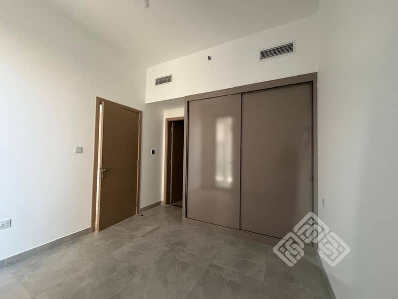 3 d5bfee8a-bf15-4564-a2e5-05b8641b5882. jpg