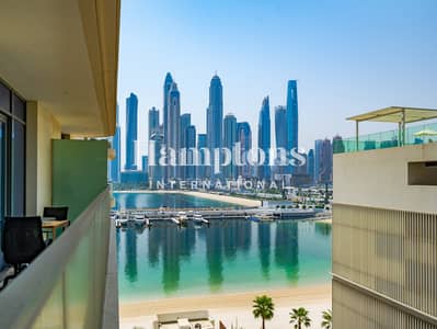 1 Bedroom Apartment for Sale in Dubai Harbour, Dubai - Marina Beachfront View | Prime Location 1 Bedroom Apartment for Sale in Dubai Harbour, Dubai - Marina Beachfront View | Prime Location