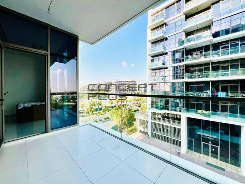Spacious Unit | Golf View | Ready to Move-In Spacious Unit | Golf View | Ready to Move-In