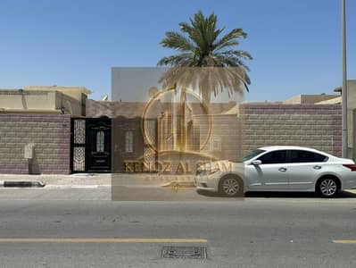 3 Schlafzimmer Villa zum zur Miete in Al Hazannah, Sharjah - 5a1ed863-7c6a-46b7-ab28-6dfb54204959. jpg 3 Schlafzimmer Villa zum zur Miete in Al Hazannah, Sharjah - 5a1ed863-7c6a-46b7-ab28-6dfb54204959. jpg