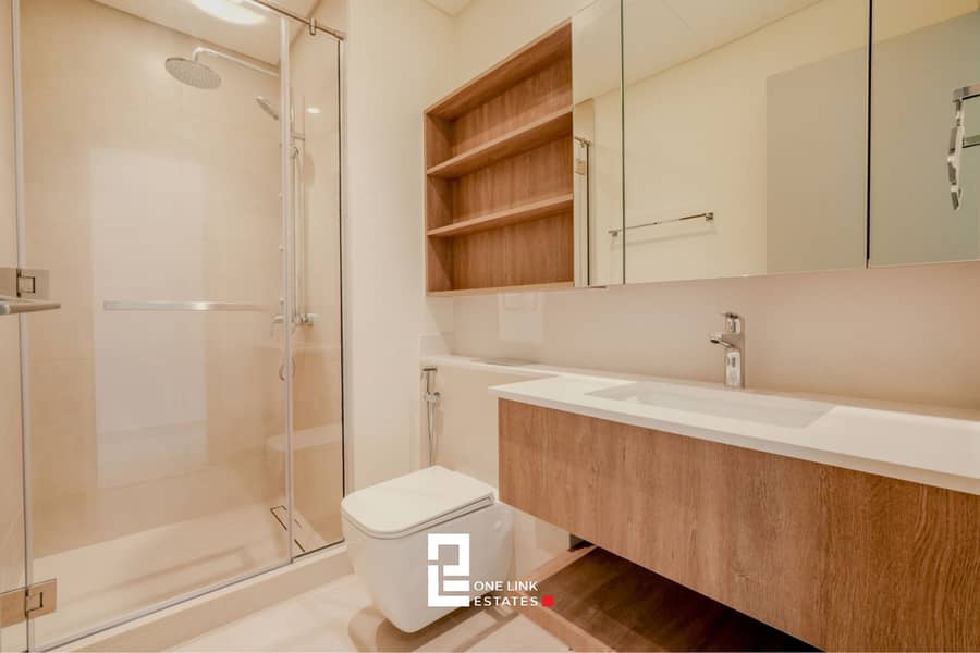 6 bath 1. jpeg