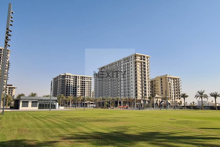 13 town-square-24502_xl. jpg