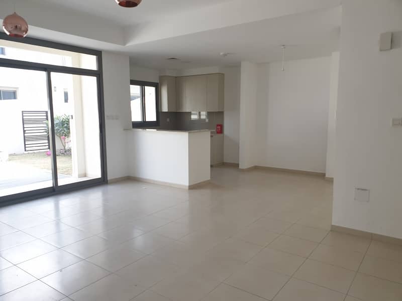 Stunning Located 3 Bedroom Townhouse + Maid Room Stunning Located 3 Bedroom Townhouse + Maid Room