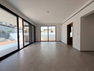 4 Bedroom Villa for Sale in Jebel Ali, Dubai - PHOTO-2026-05-20-13-28-56 8. jpg