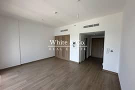 POOL VIEW | OPEN PLAN | MODERN APARTMENT