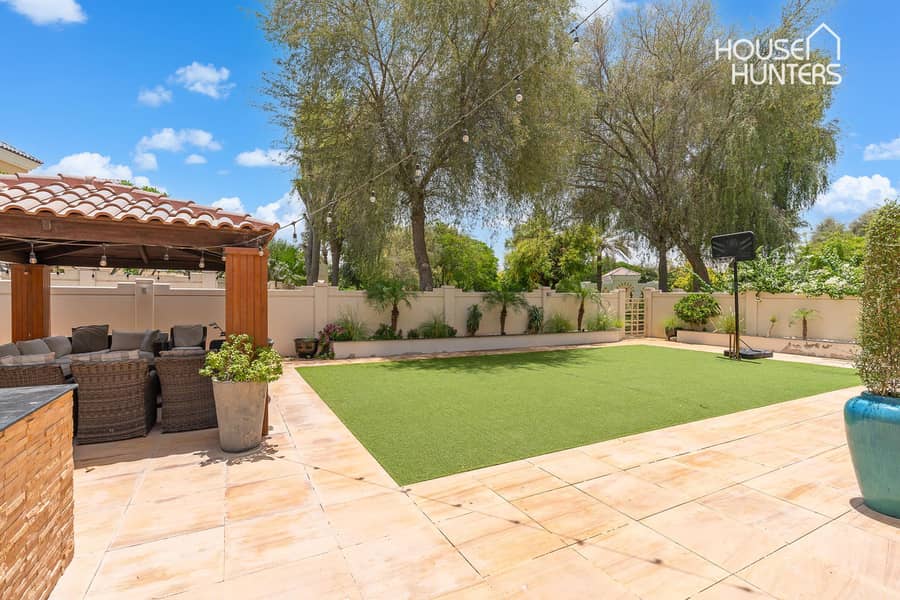 EXCLUSIVE | Upgraded Kitchen | Large Gazebo EXCLUSIVE | Upgraded Kitchen | Large Gazebo