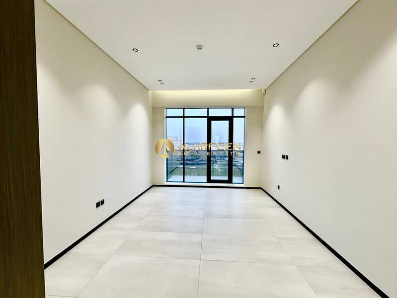 Marina View Studio | Emerald Vision | Open-Plan Layout - Image 2