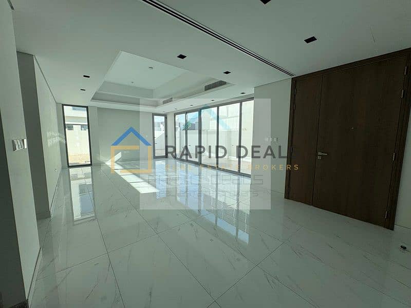 Corner Unit | 4BR+M Townhouse on a Huge Plot Corner Unit | 4BR+M Townhouse on a Huge Plot