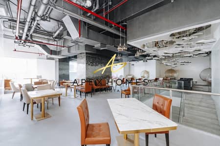 Shop for Sale in Dubai Marina, Dubai - HIGH FOOTFALL | MARINA VIEW | BEST LOCATION