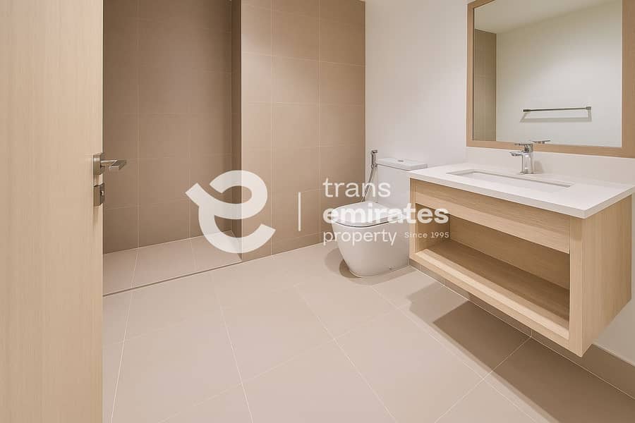 12 Designer (18). png