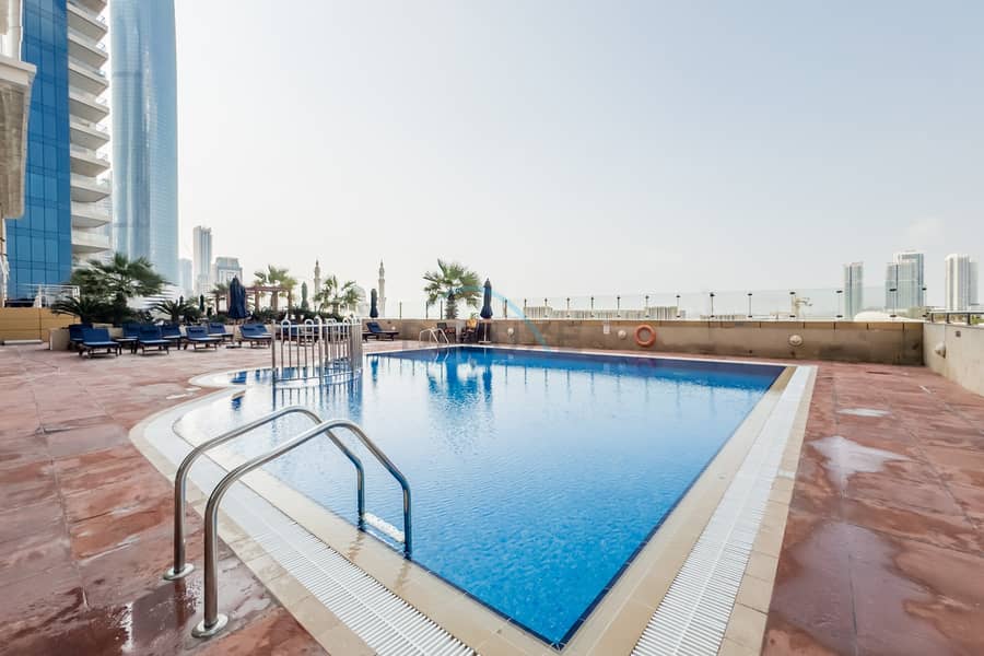 5 Outdoor Pool 1. jpg