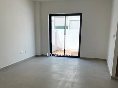 2 Bedroom Townhouse for Sale in Al Ghadeer, Abu Dhabi - IMG-20240219-WA0022. jpg 2 Bedroom Townhouse for Sale in Al Ghadeer, Abu Dhabi - IMG-20240219-WA0022. jpg