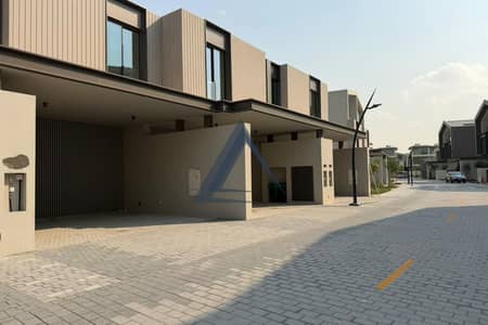 3 Bedroom Townhouse for Rent in Nad Al Sheba, Dubai - Multiple Options | Best Price | Brand New