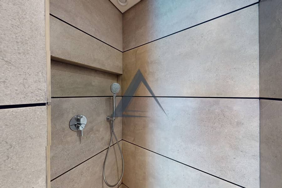18 Property Image
