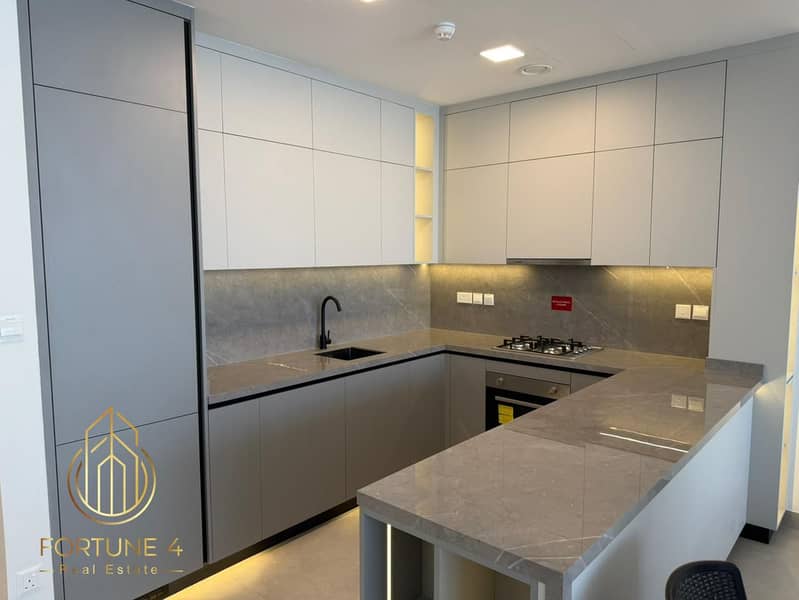 Spacious 4BR Villa | Prime Location | Q4 2027 - Image 10