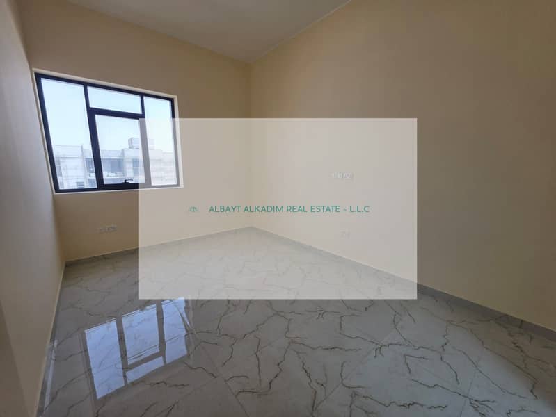 6 30a0aff0-656b-415a-9cf5-52a0169f5ce5. jpg
