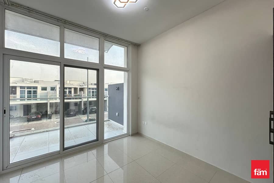 Extended Living | Upgraded 5 Bedroom Extended Living | Upgraded 5 Bedroom