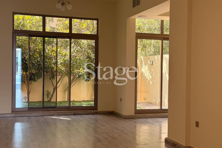 Skyline Luxury | Exclusive Townhouse | Private Garden Skyline Luxury | Exclusive Townhouse | Private Garden