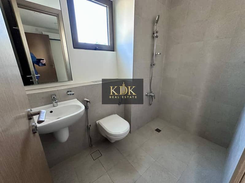 19 f1a86471-850c-4f04-a20d-29cb3ec9f365. jpg