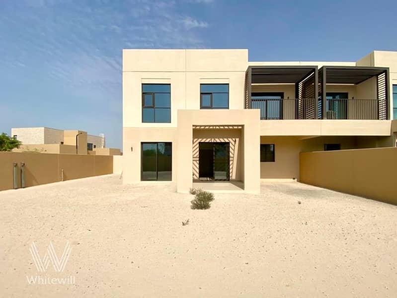 Corner | Single Row | Big Private Garden | Beach Access - Image 4
