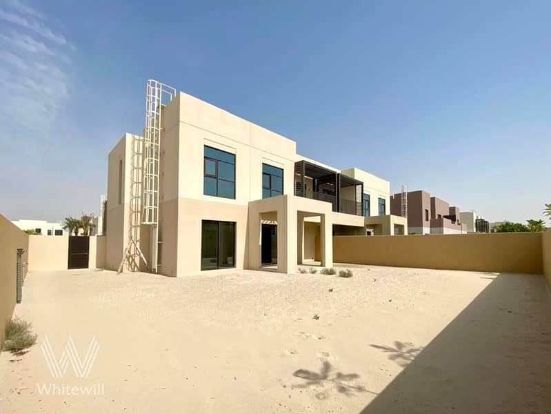 Corner | Single Row | Big Private Garden | Beach Access - Image 3