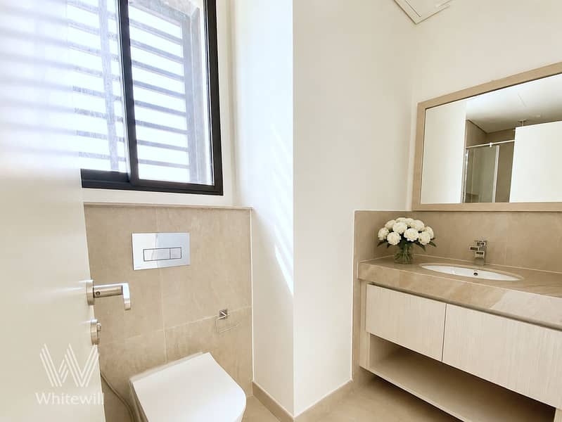 Corner | Single Row | Big Private Garden | Beach Access - Image 17