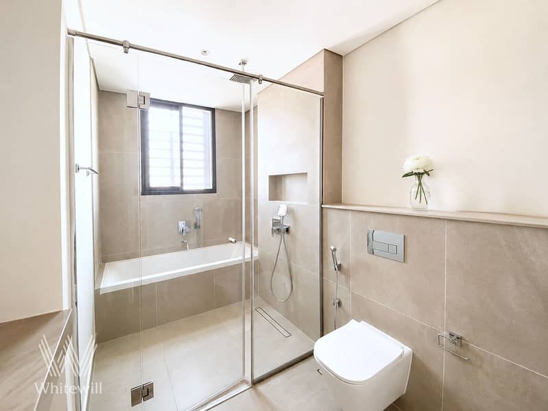 Corner | Single Row | Big Private Garden | Beach Access - Image 15