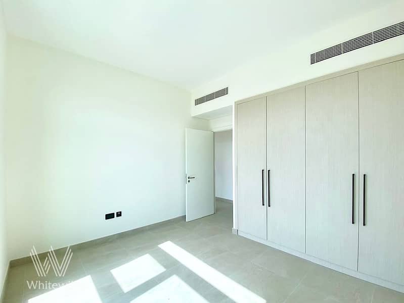 Corner | Single Row | Big Private Garden | Beach Access - Image 14