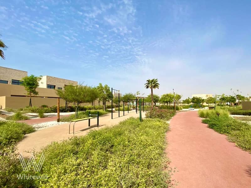 Corner | Single Row | Big Private Garden | Beach Access - Image 20