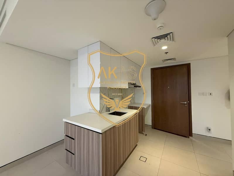 Creek View | Open Kitchen | Balcony | Family & Sharing Friendly