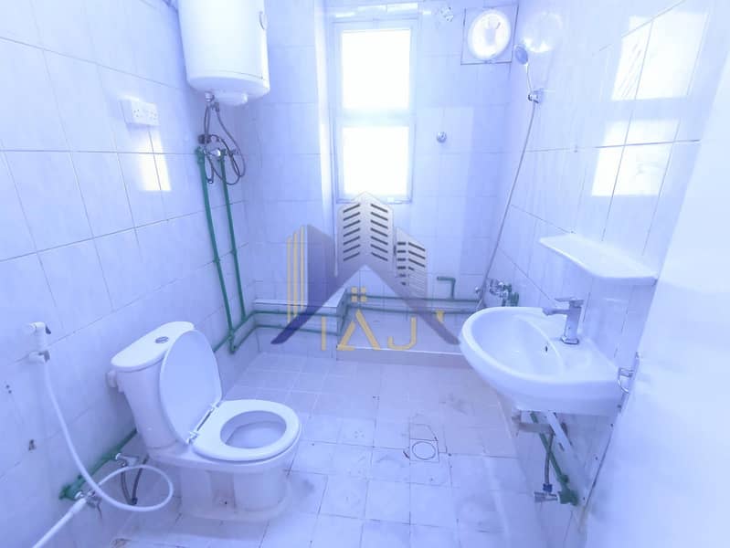 Spacious 2BHK Available Near Metro In BurDubai - Image 7