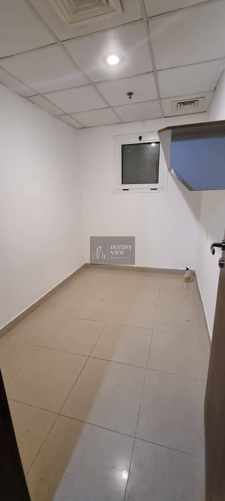 30 1000567381. jpg