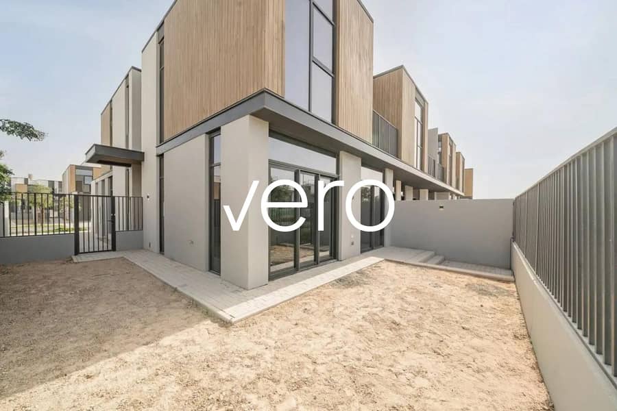Motivated Seller | Large Plot | Pool Facing Motivated Seller | Large Plot | Pool Facing