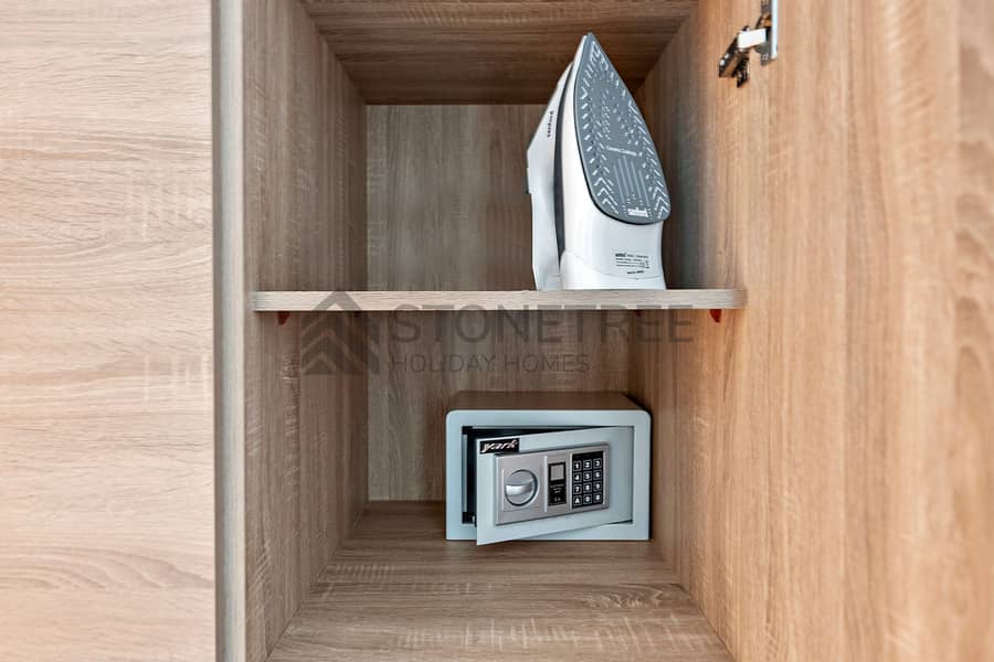 12 EDR_8100. jpg
