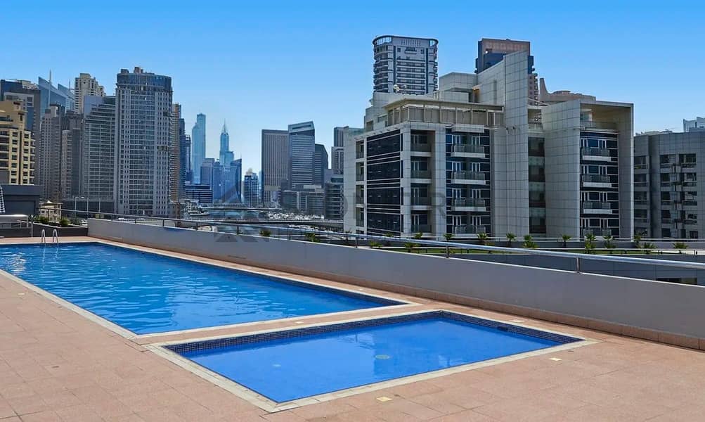 16 Rooftop Pool in DEC Tower (1). jpg