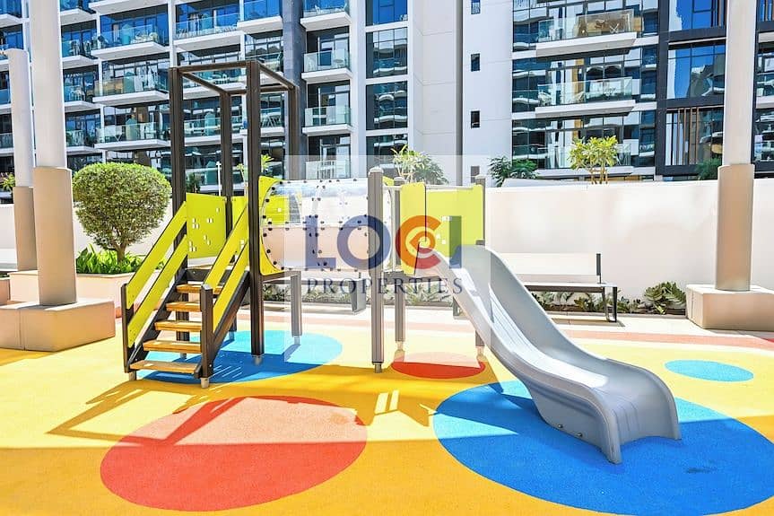 15 Azizi Riviera flat community 02. jpeg