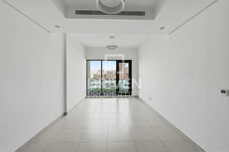 1 Bedroom Flat for Rent in Business Bay, Dubai - Spacious Layout | Prime Location | Vacant