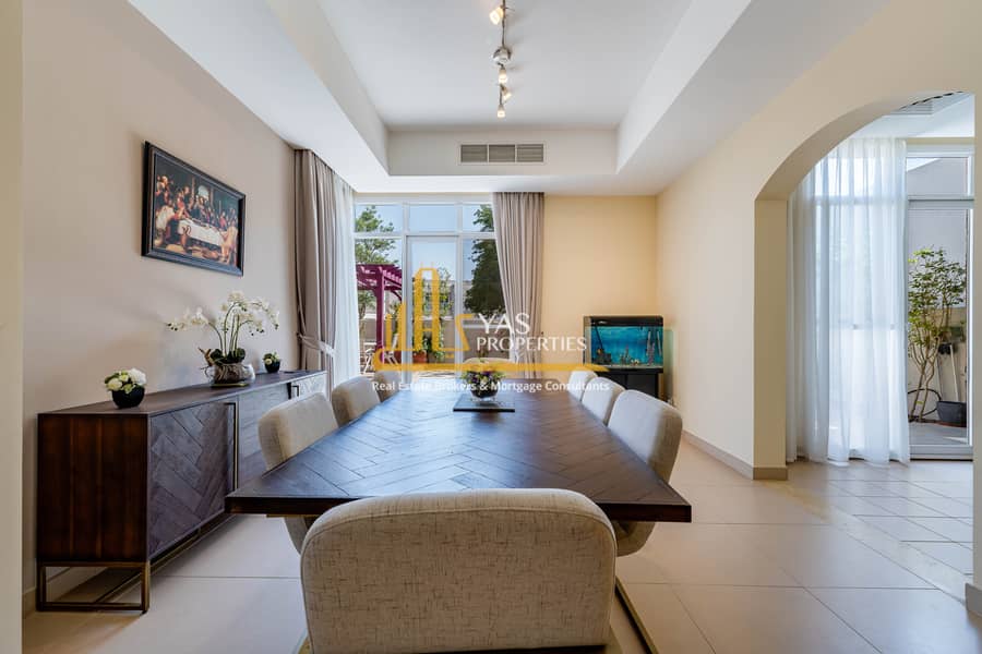 Corner Plot | Spacious Garden | 4BR+ Maid - View 5