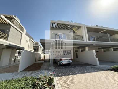 3 Bedroom Townhouse for Rent in DAMAC Hills 2 (Akoya by DAMAC), Dubai - WhatsApp Image 2026-05-22 at 1.20. 48 PM2. jpeg 3 Bedroom Townhouse for Rent in DAMAC Hills 2 (Akoya by DAMAC), Dubai - WhatsApp Image 2026-05-22 at 1.20. 48 PM2. jpeg