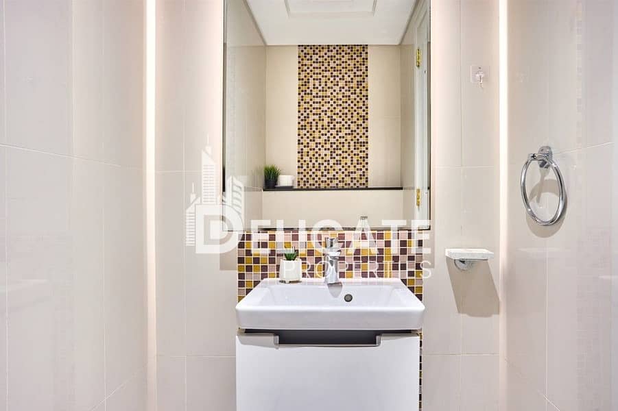 8 powder room. jpg
