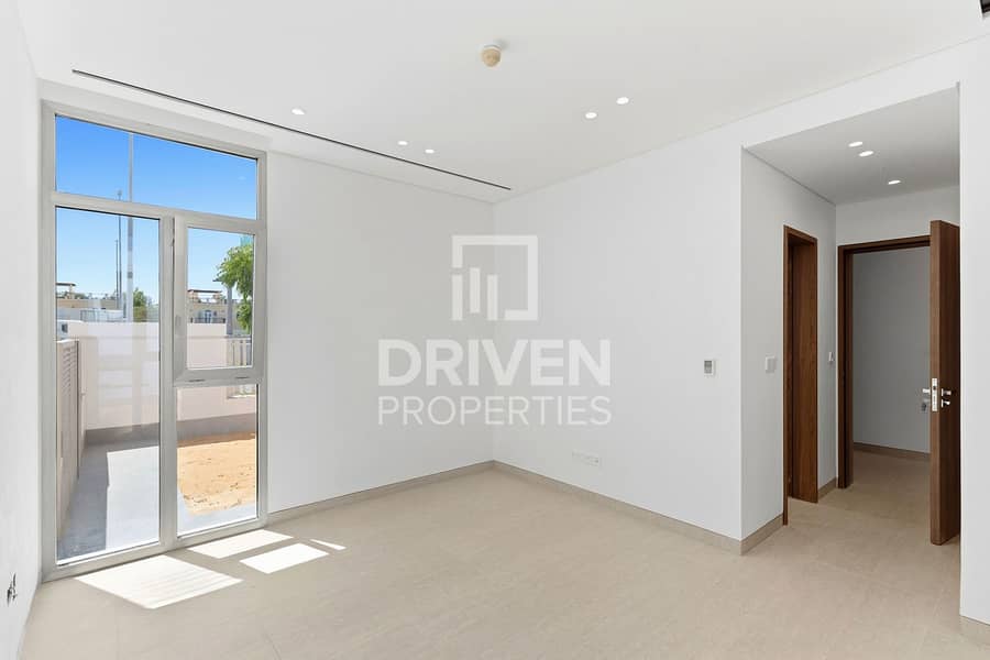 Modern Style | Standalone Villa | Skyline View - Image 12
