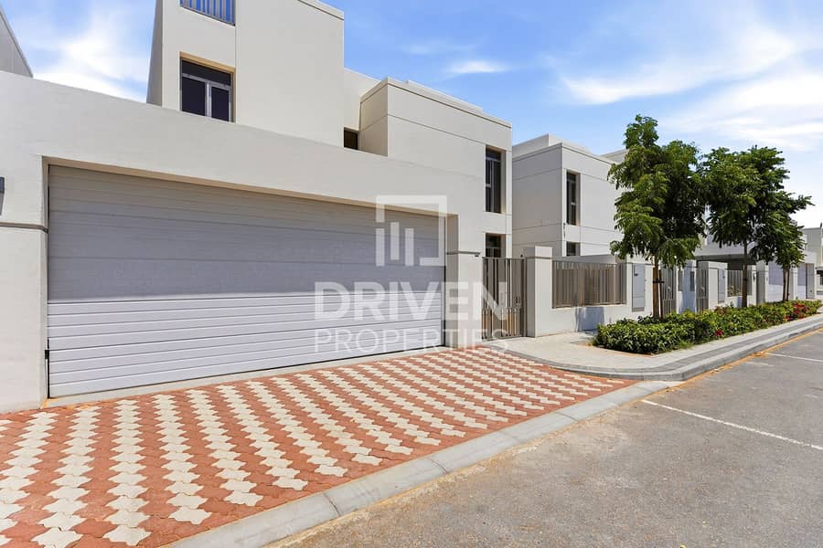 Modern Style | Standalone Villa | Skyline View - Image 25
