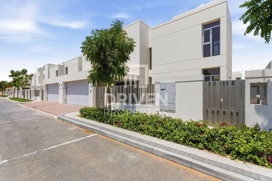 Modern Style | Standalone Villa | Skyline View - Image 28