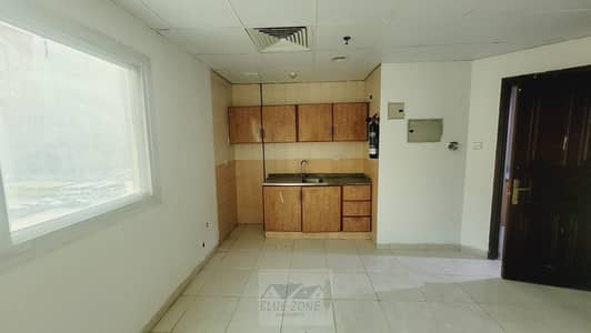 استوديو للايجار في بوطينة، الشارقة - IMG-20260520-WA0005. jpg استوديو للايجار في بوطينة، الشارقة - IMG-20260520-WA0005. jpg